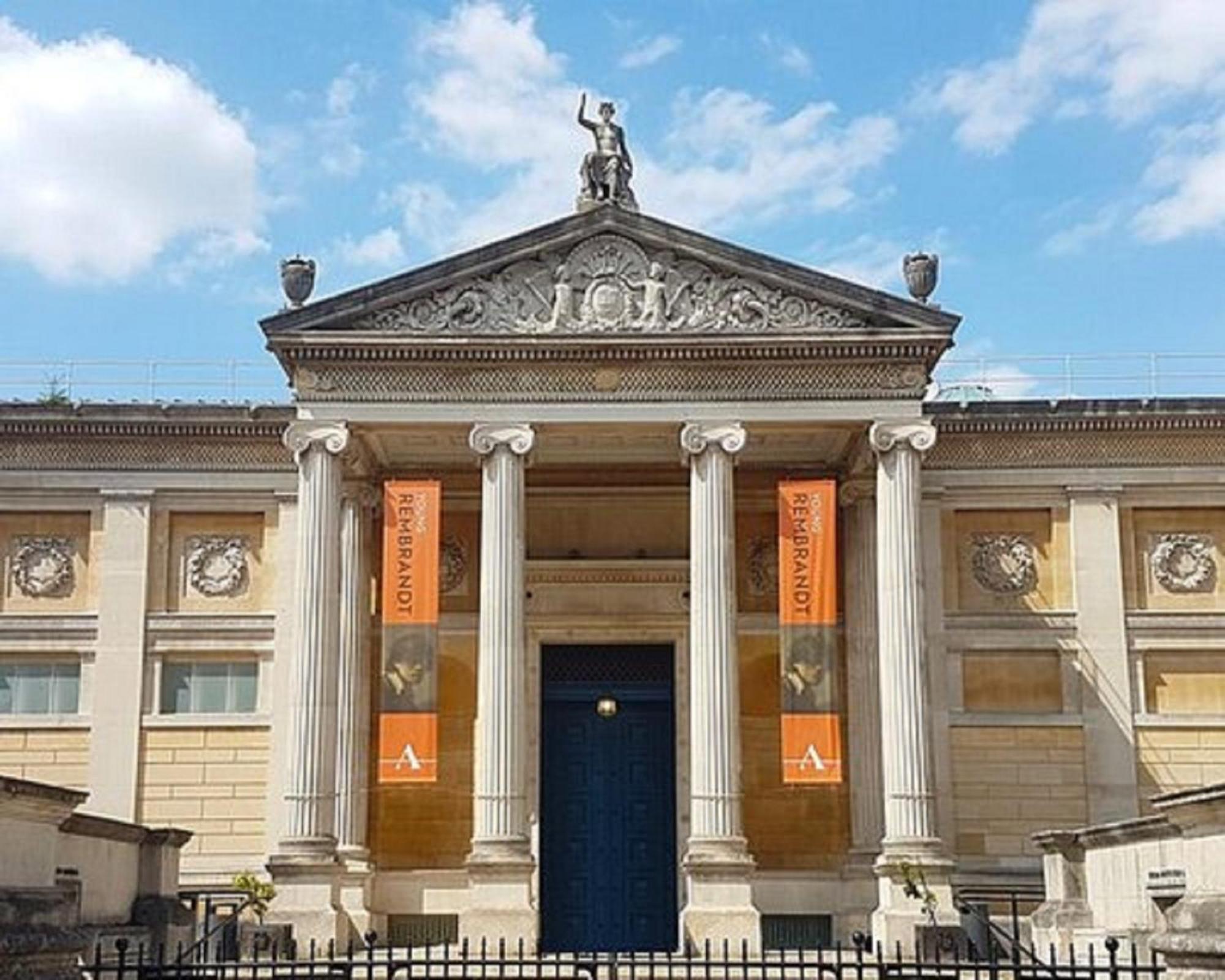 ホテル voco オックスフォード テムズ Kennington  エクステリア 写真